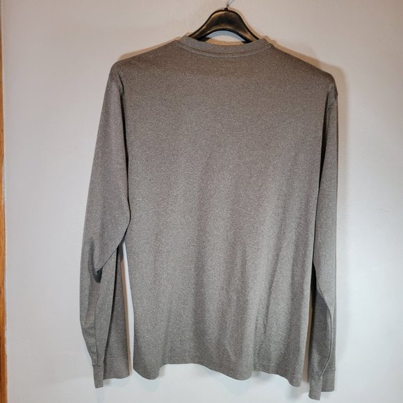 Wisconsin Badgers Men's Gray Campus Heritage Long Sleeve Shirt Size XL Like New - Picture 2 of 4